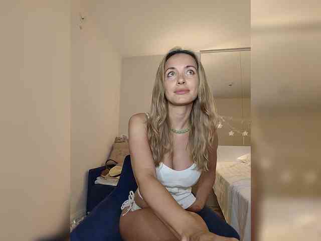 Zvezda_Lola webcam