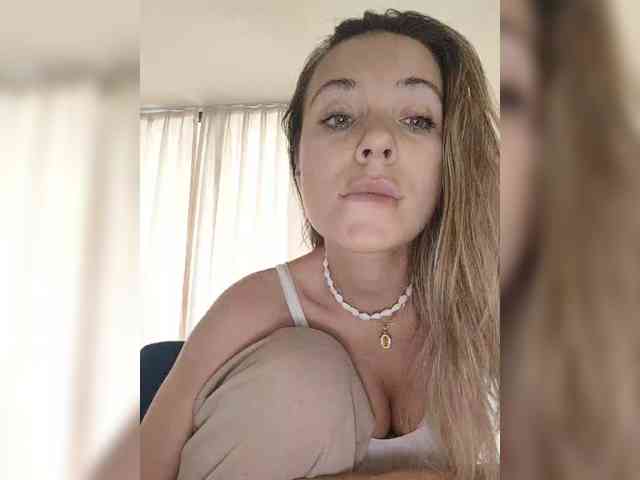 Zvezda_Lola webcam