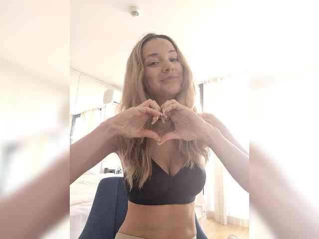Zvezda_Lola webcam