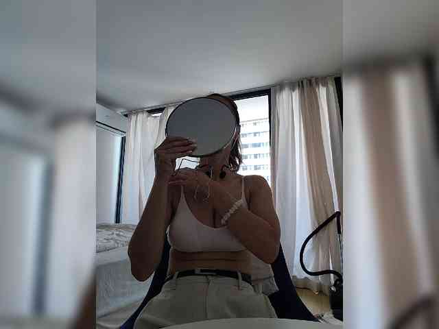 Zvezda_Lola webcam