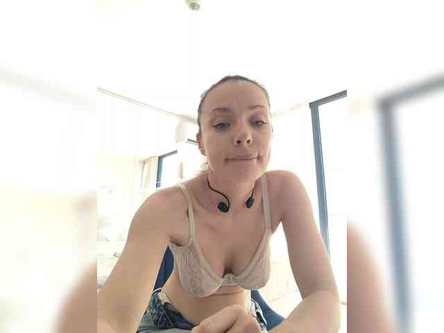 Zvezda_Lola webcam