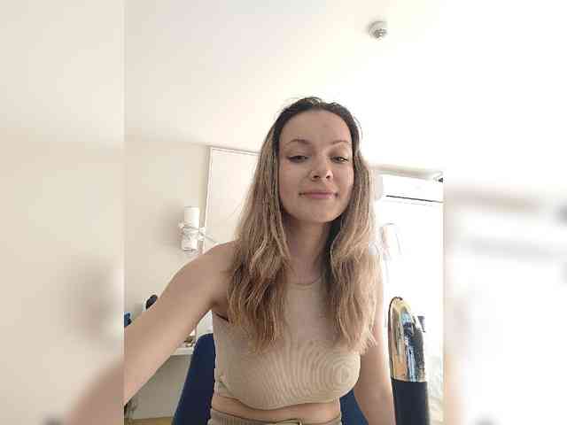 Zvezda_Lola webcam
