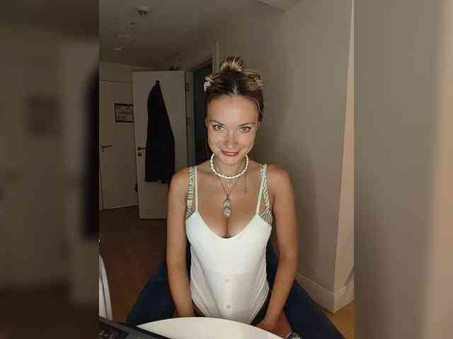 Zvezda_Lola webcam