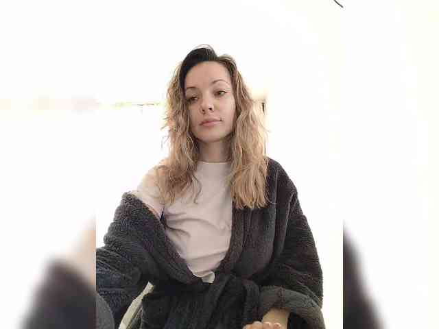 Zvezda_Lola webcam