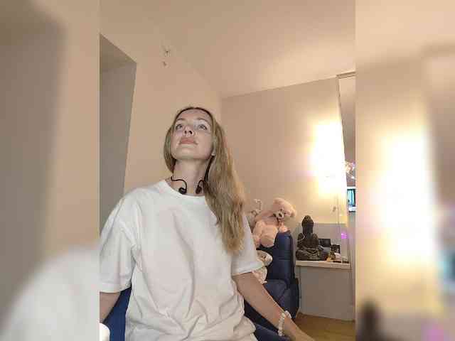 Zvezda_Lola webcam