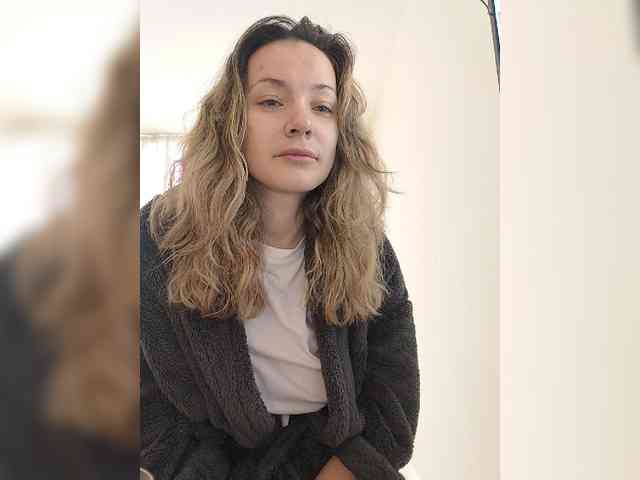 Zvezda_Lola webcam