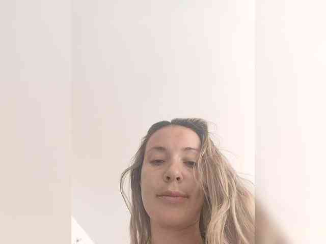 Zvezda_Lola webcam