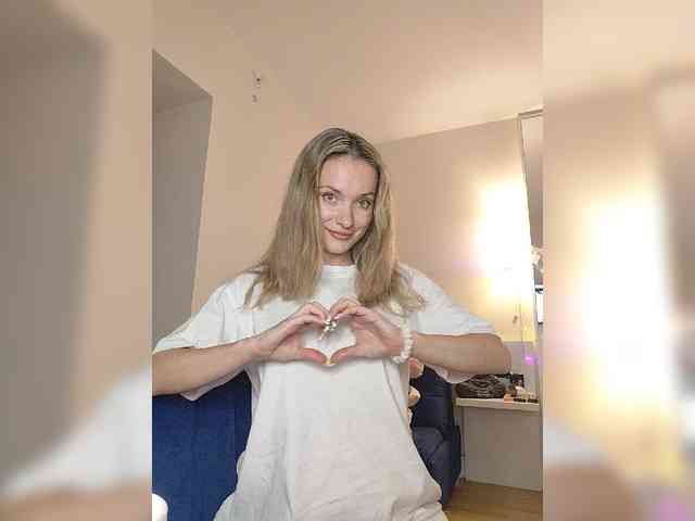 Zvezda_Lola webcam