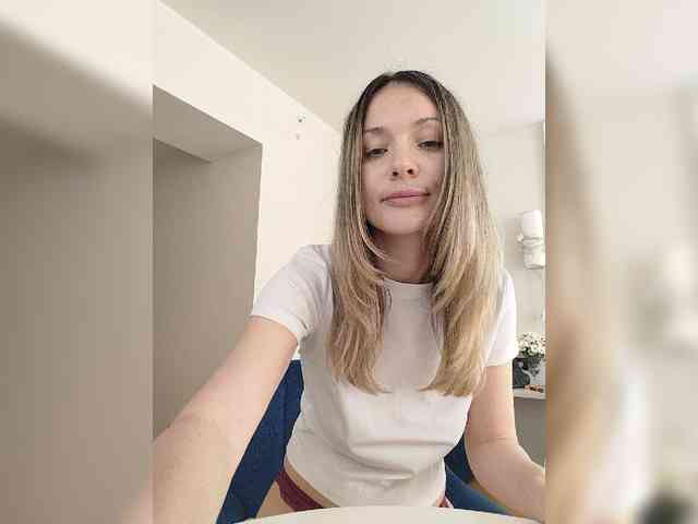Zvezda_Lola webcam