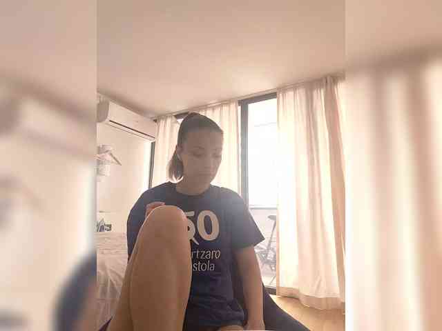 Zvezda_Lola webcam