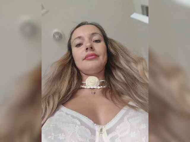 Zvezda_Lola webcam