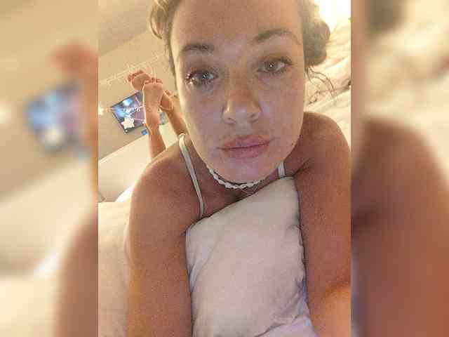Zvezda_Lola webcam