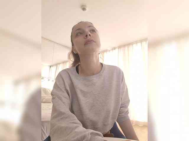 Zvezda_Lola webcam