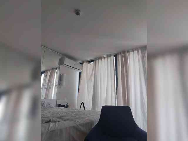 Zvezda_Lola webcam