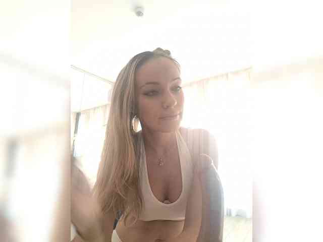 Zvezda_Lola webcam