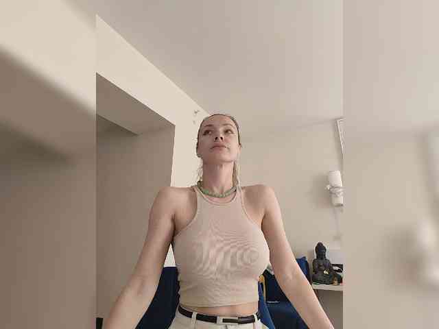 Zvezda_Lola webcam