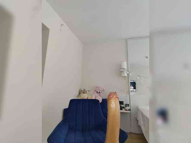 Zvezda_Lola webcam