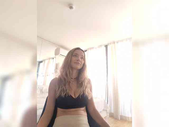 Zvezda_Lola webcam