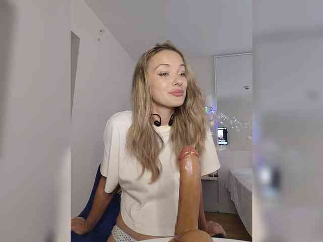 Zvezda_Lola webcam