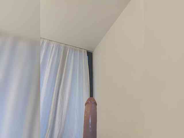Zvezda_Lola webcam