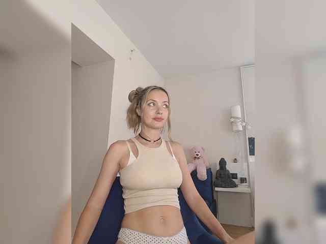 Zvezda_Lola webcam
