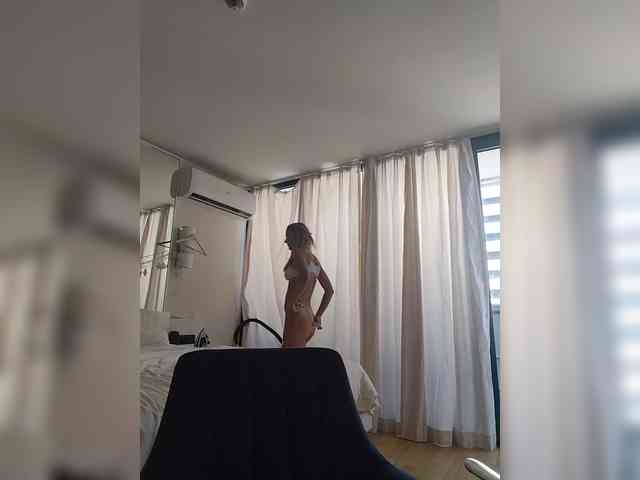 Zvezda_Lola webcam