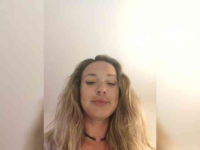 Zvezda_Lola webcam