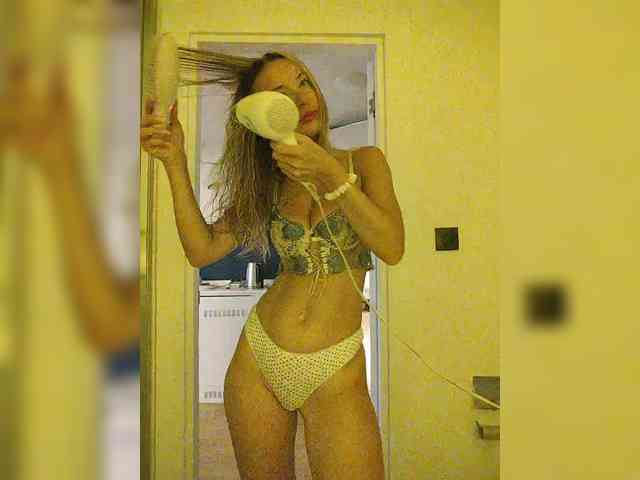 Zvezda_Lola webcam
