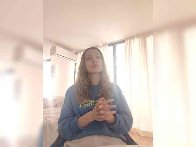 Zvezda_Lola webcam