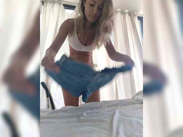 Zvezda_Lola webcam