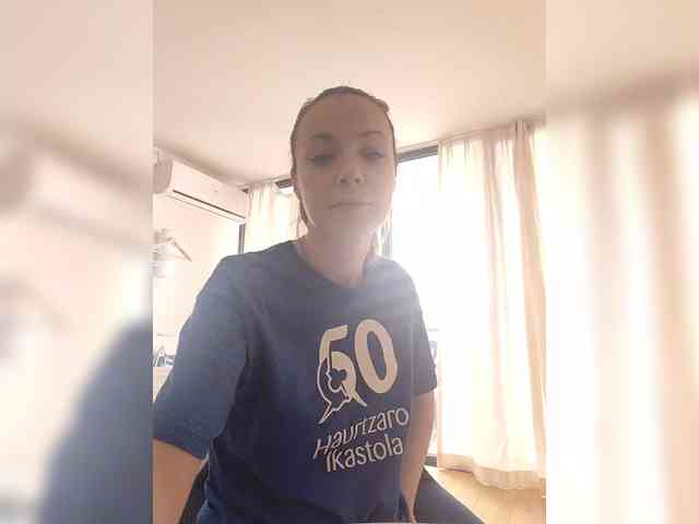 Zvezda_Lola webcam