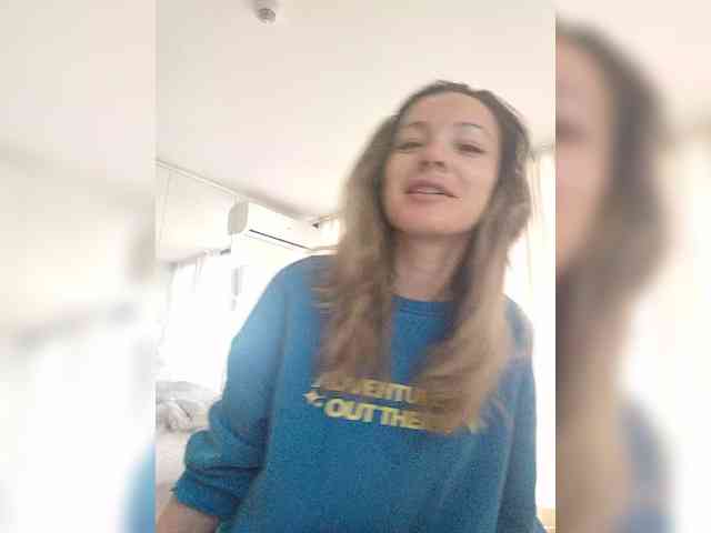 Zvezda_Lola webcam