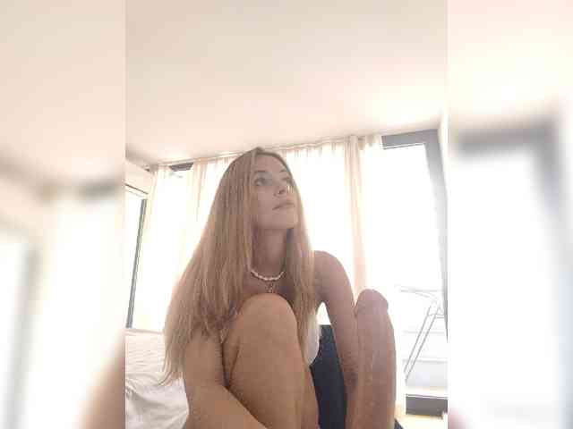 Zvezda_Lola webcam