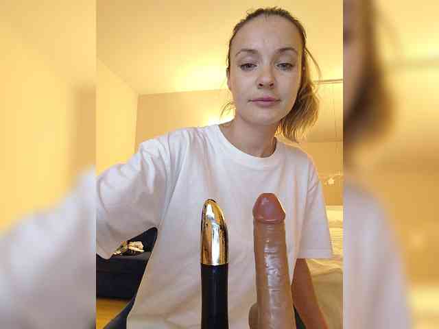 Lola3000 Sex Cam Show