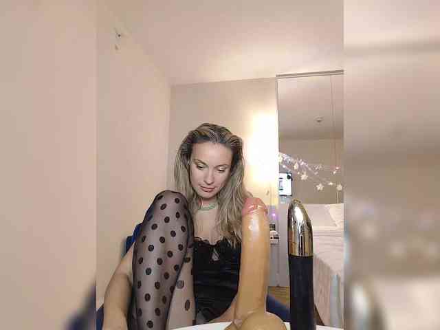 Zvezda_Lola webcam