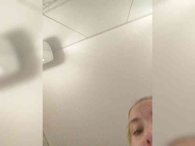 Zvezda_Lola webcam
