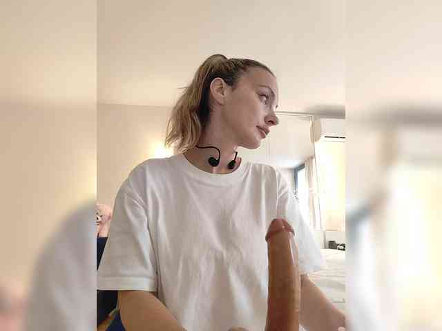 Zvezda_Lola webcam