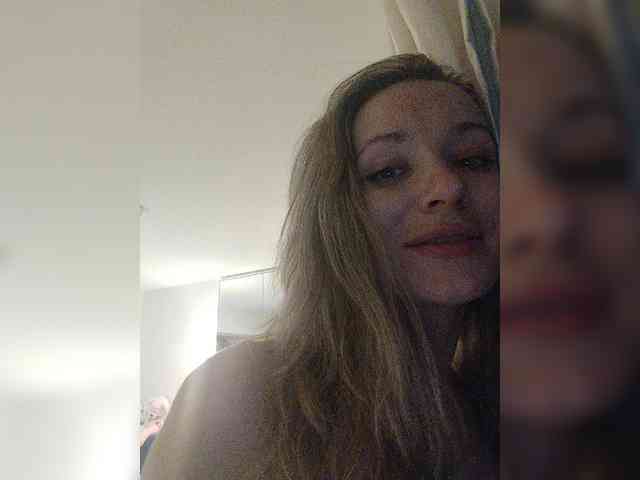 Zvezda_Lola webcam