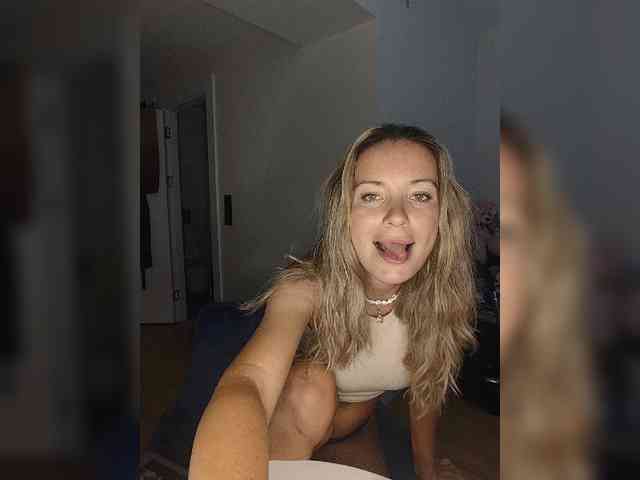 Zvezda_Lola webcam