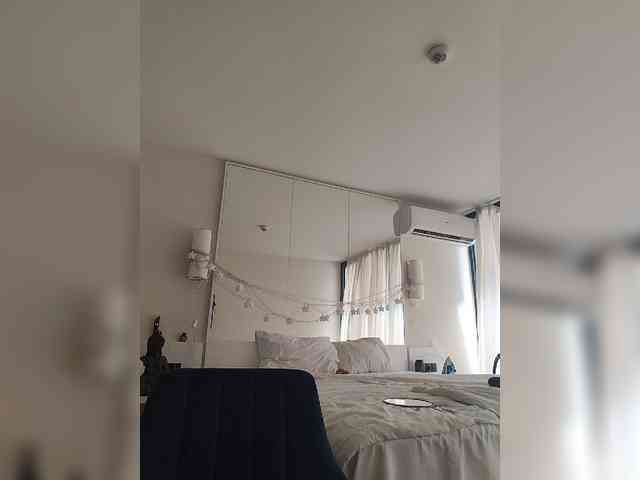 Zvezda_Lola webcam