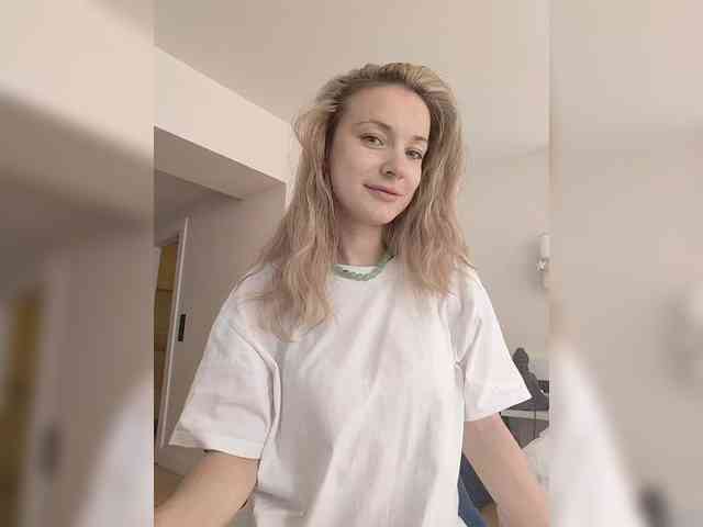 Zvezda_Lola webcam