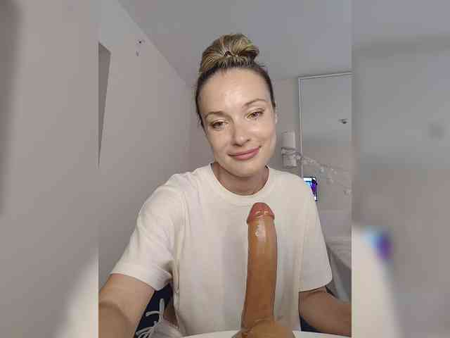Zvezda_Lola webcam
