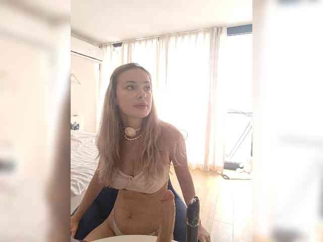 Zvezda_Lola webcam
