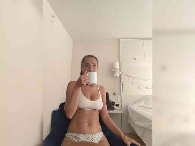 Zvezda_Lola webcam