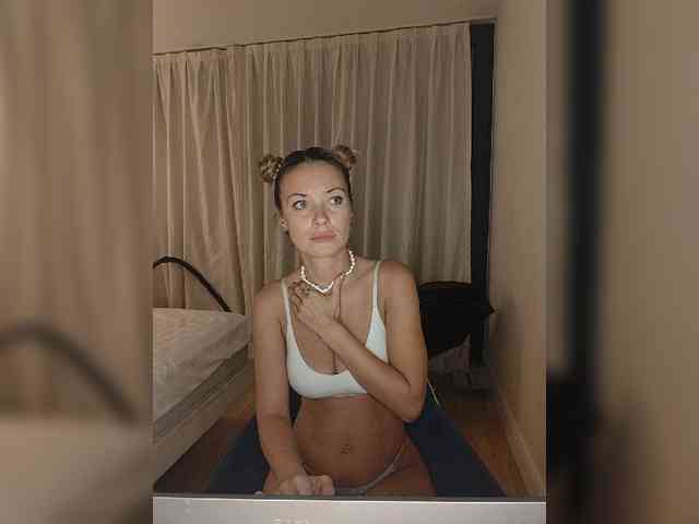 Zvezda_Lola webcam