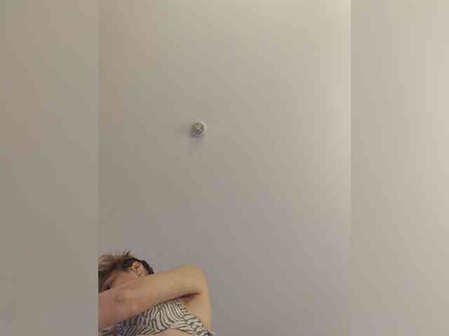 Zvezda_Lola webcam