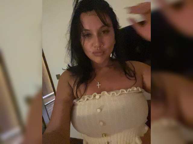  AminaCharm chat room