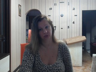 BustyBlondy Porn Show