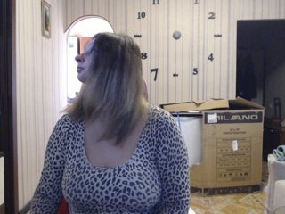 BustyBlondy