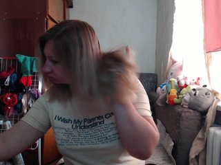 BustyBlondy